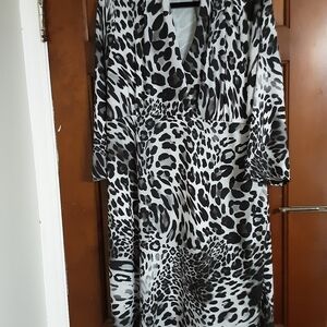 Maternity Leopard Print 3/4 Sleeve Dress SIZE 2X
